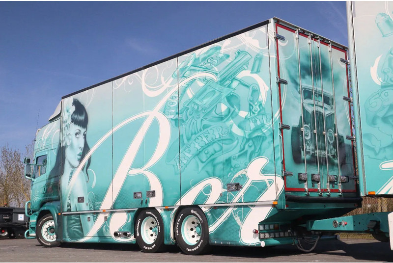 Scania R560 V8 R560 | BERTHONS HOT ROD | CUSTOM SPECIAL TRUCK - 封闭厢式半拖车:图3 Scania R560 V8 R560 | BERTHONS HOT ROD | CUSTOM SPECIAL TRUCK - 封闭厢式半拖车:图3