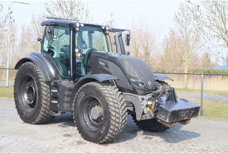 Valtra T234 D UNLIMITED | FRONT PTO | 53 KM/H | FULL OPTION - 拖拉机:图5 Valtra T234 D UNLIMITED | FRONT PTO | 53 KM/H | FULL OPTION - 拖拉机:图5