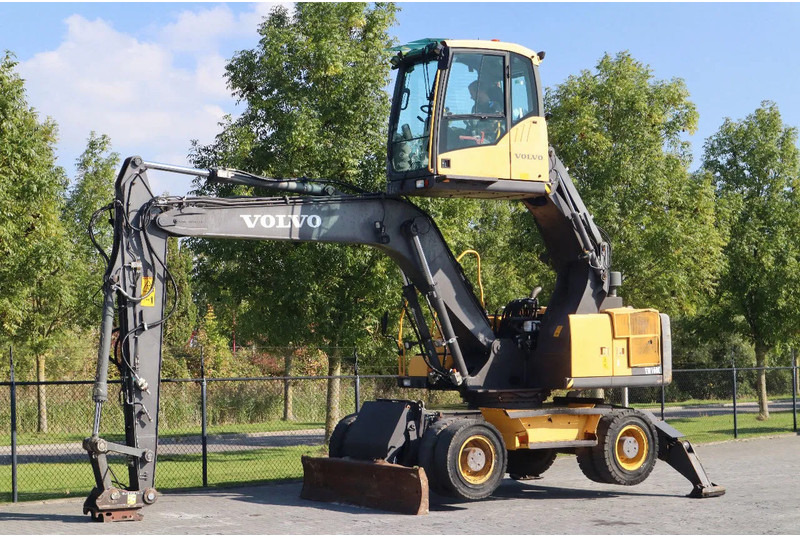 Volvo EW160C | EW 160 C | LIFT CAB | DOZERBLADE | QUICK COUPLER - 轮式挖掘机:图2 Volvo EW160C | EW 160 C | LIFT CAB | DOZERBLADE | QUICK COUPLER - 轮式挖掘机:图2