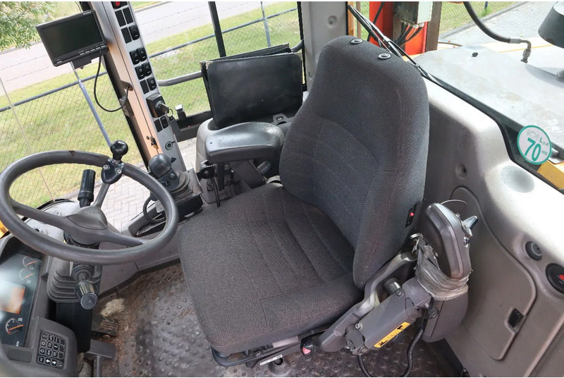 林业设备 Volvo L180 F HL | HIGH-LIFT | LOG STACKER | HOLZ GRAPPLE:图16 林业设备 Volvo L180 F HL | HIGH-LIFT | LOG STACKER | HOLZ GRAPPLE:图16