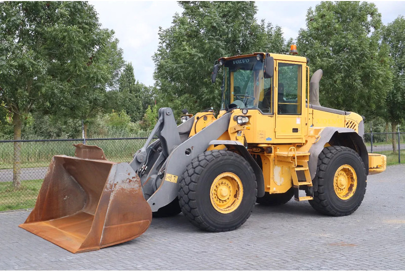 Volvo L70E | BUCKET | QUICK COUPLER | EXTRA FUNCT | AIRCO - 轮式装载机:图2 Volvo L70E | BUCKET | QUICK COUPLER | EXTRA FUNCT | AIRCO - 轮式装载机:图2