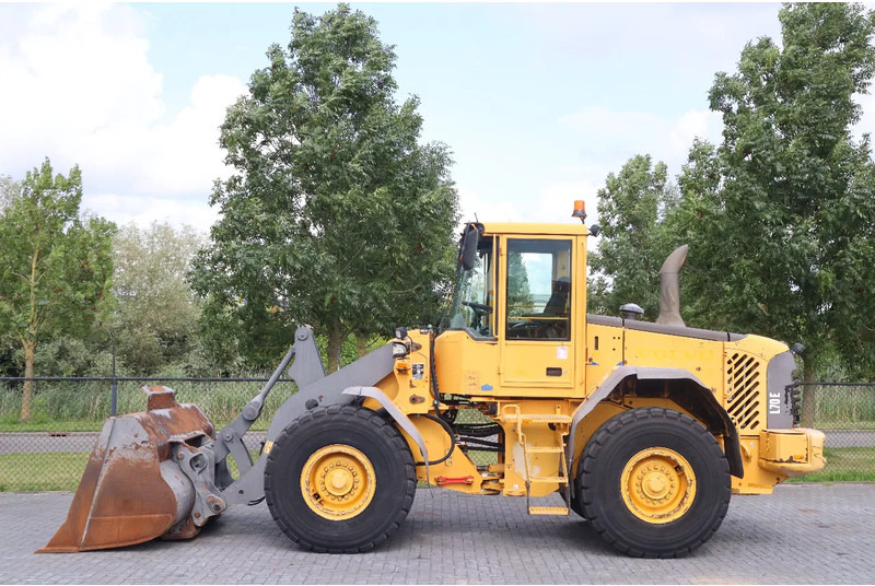 Volvo L70E | BUCKET | QUICK COUPLER | EXTRA FUNCT | AIRCO - 轮式装载机:图1 Volvo L70E | BUCKET | QUICK COUPLER | EXTRA FUNCT | AIRCO - 轮式装载机:图1