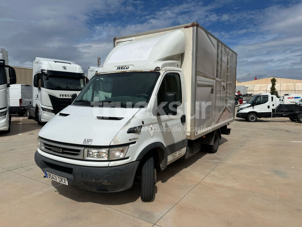 IVECO 35C14 - 厢式货车:图1 IVECO 35C14 - 厢式货车:图1