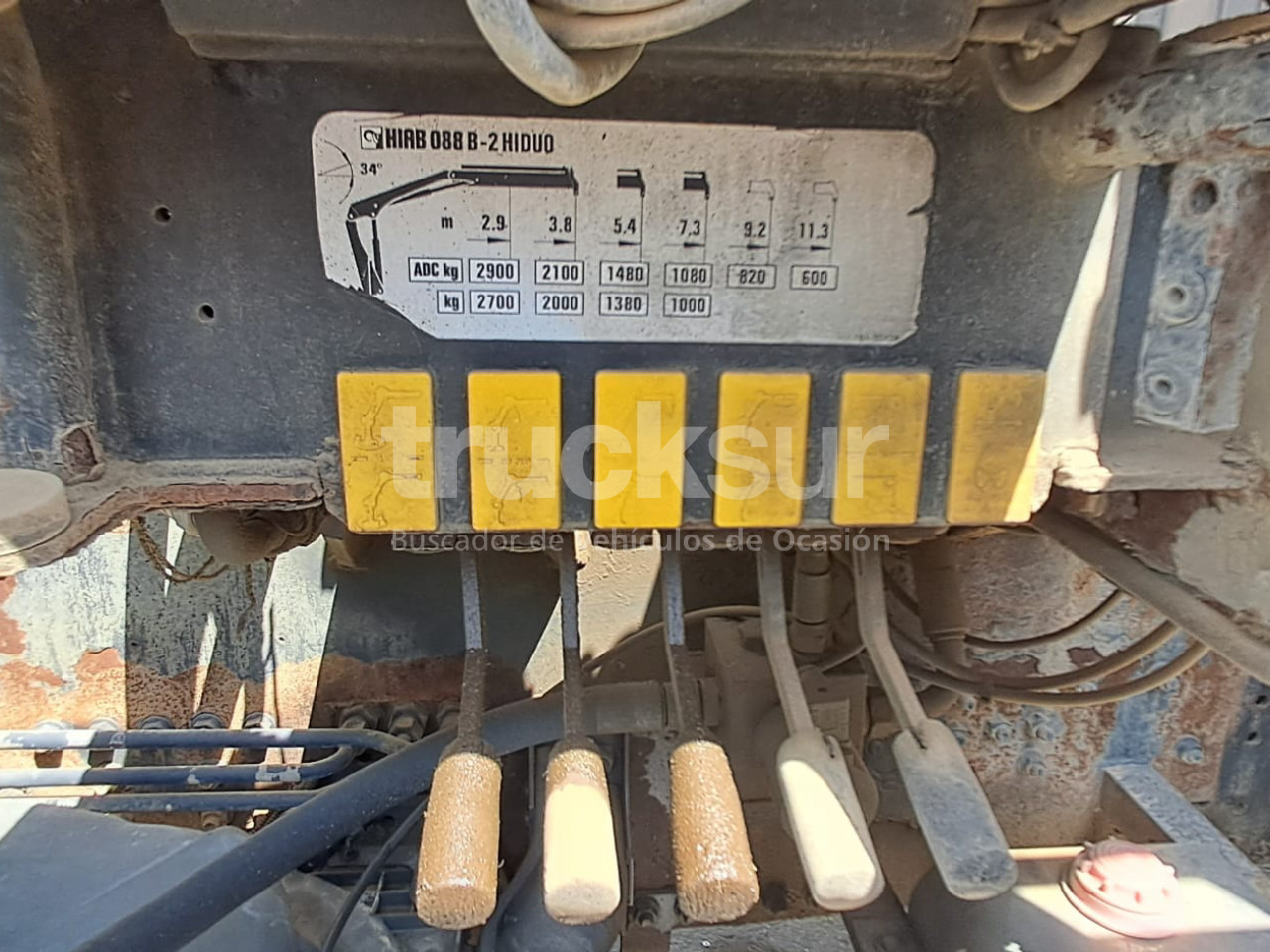 IVECO AT260SY/PS 360CV ejes 6x2*4 - 翻斗车, 起重车:图5 IVECO AT260SY/PS 360CV ejes 6x2*4 - 翻斗车, 起重车:图5