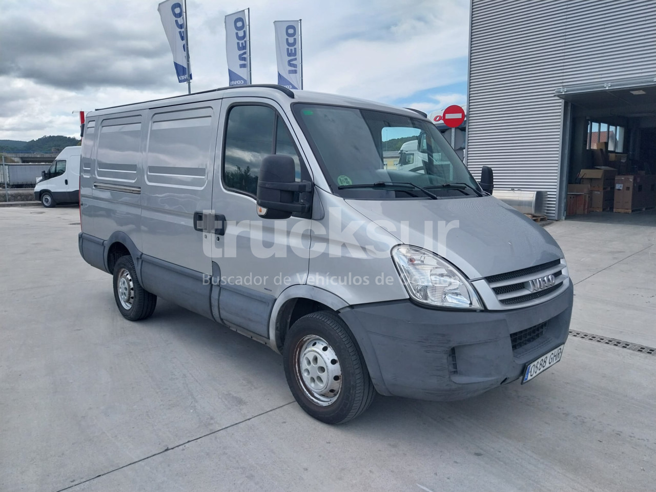 IVECO DAILY 35S12 7M3 - 厢式货车:图2 IVECO DAILY 35S12 7M3 - 厢式货车:图2