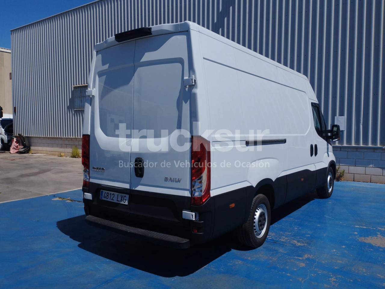 IVECO DAILY 35S16 F 12M3 - 厢式货车:图4 IVECO DAILY 35S16 F 12M3 - 厢式货车:图4