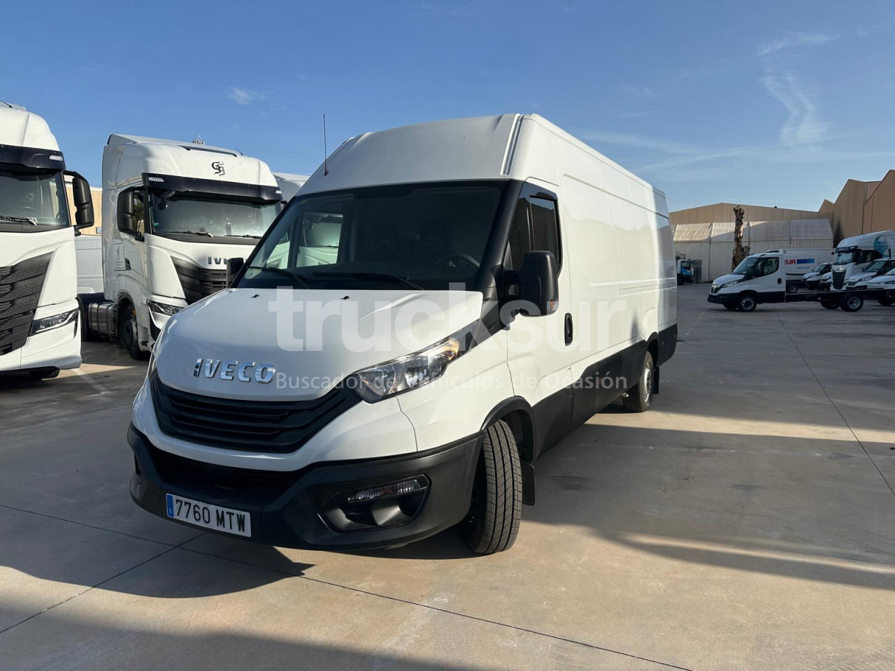 IVECO DAILY 35S16 F 16M3 - 厢式货车:图1 IVECO DAILY 35S16 F 16M3 - 厢式货车:图1