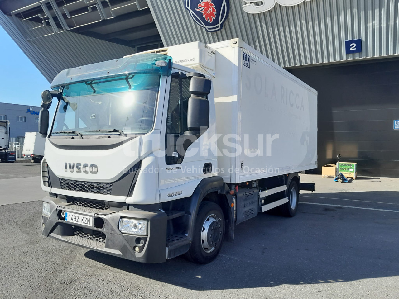 IVECO ML120E22 FRC-X - 厢式卡车:图2 IVECO ML120E22 FRC-X - 厢式卡车:图2