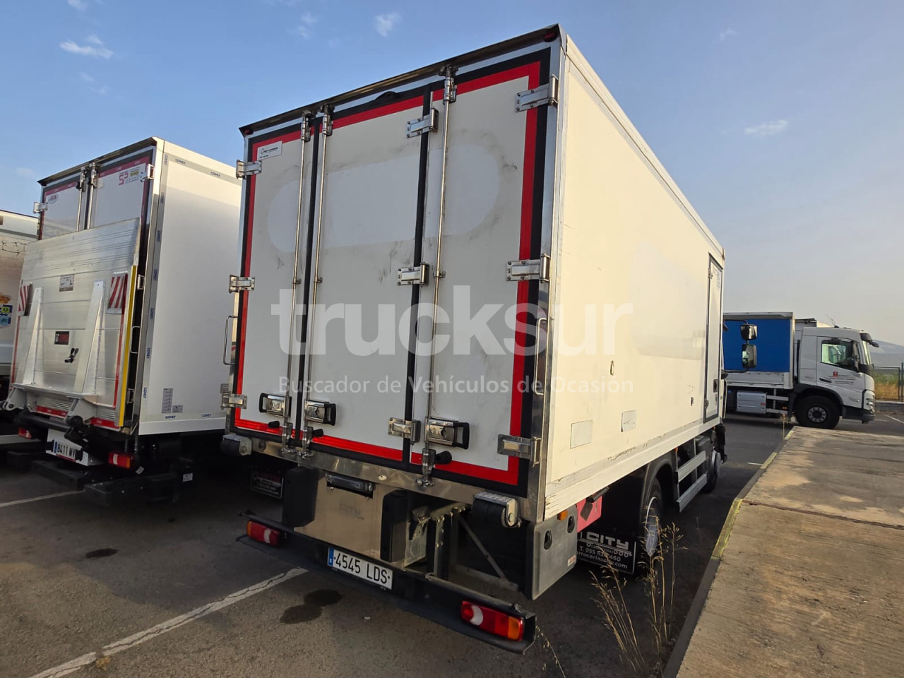 RENAULT D 12.240 FRC-X - 厢式卡车:图5 RENAULT D 12.240 FRC-X - 厢式卡车:图5