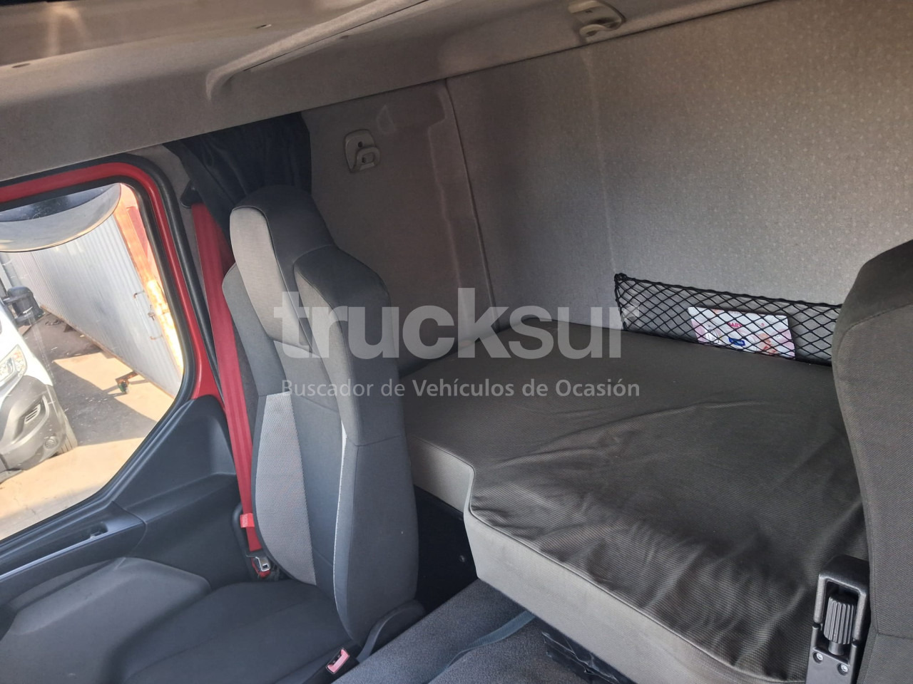 RENAULT D18 WIDE PORTACOCHES - 牵引车:图5 RENAULT D18 WIDE PORTACOCHES - 牵引车:图5