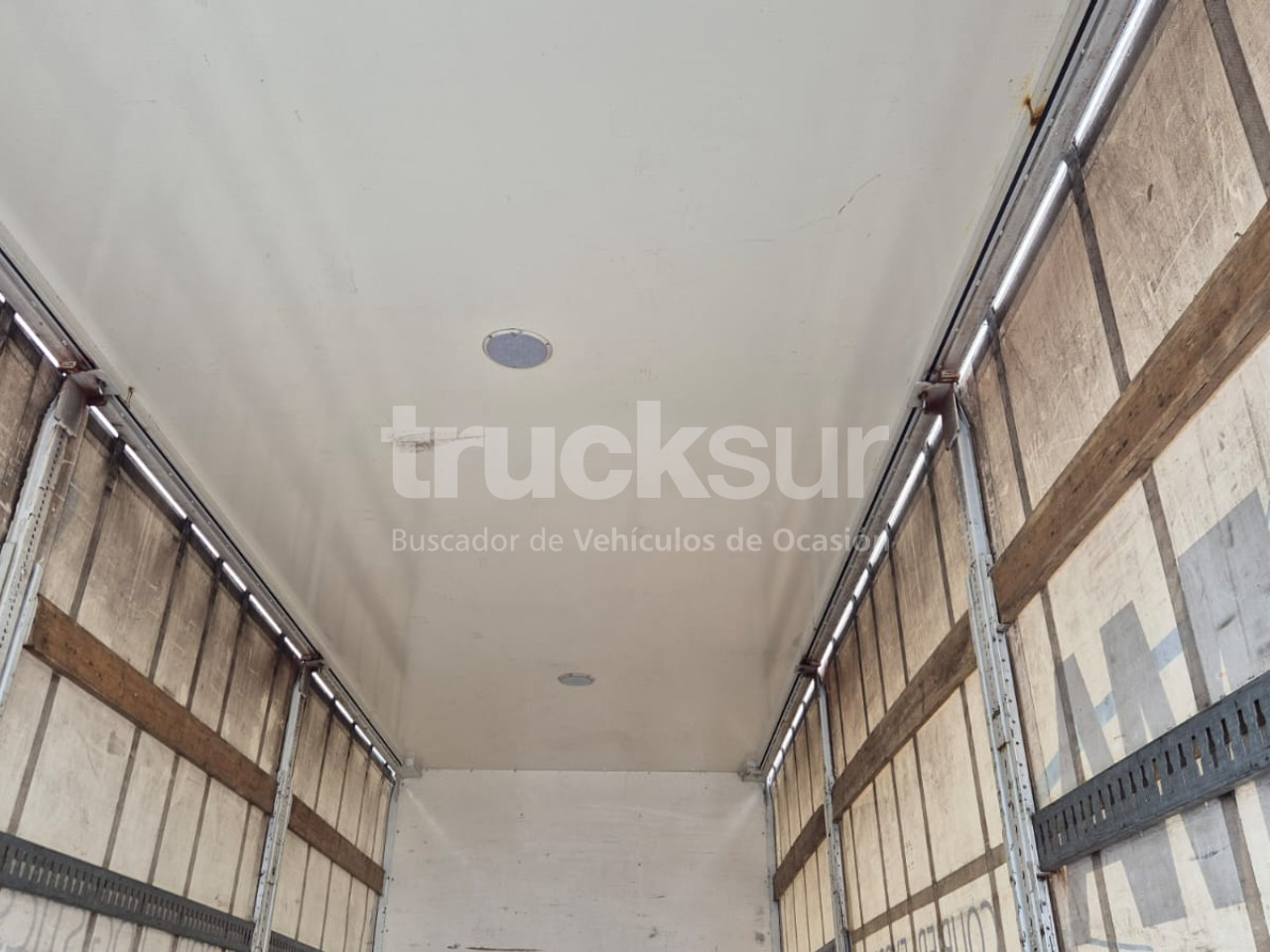 侧帘卡车 RENAULT D320.26:图30 侧帘卡车 RENAULT D320.26:图30