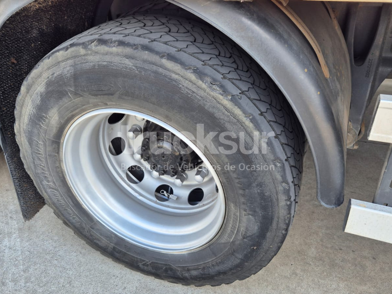 侧帘卡车 RENAULT D320.26:图22 侧帘卡车 RENAULT D320.26:图22