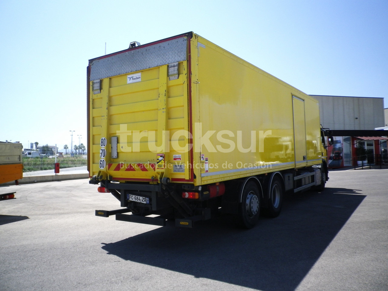 RENAULT D380.26 6X2*4 ejes 6x2*4 - 厢式卡车:图4 RENAULT D380.26 6X2*4 ejes 6x2*4 - 厢式卡车:图4
