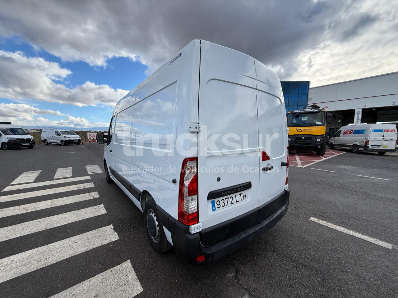 RENAULT MASTER L2H2 FRC- X CARR - 厢式货车:图4 RENAULT MASTER L2H2 FRC- X CARR - 厢式货车:图4