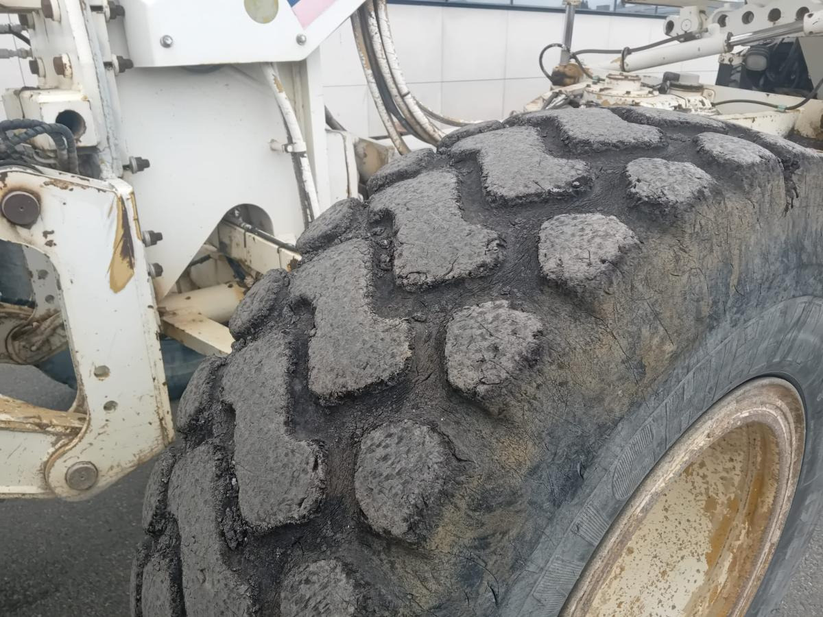 Caterpillar 12H - 平路机:图2 Caterpillar 12H - 平路机:图2