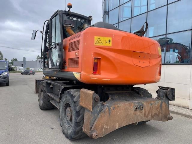 Hitachi ZX140W-5B - 轮式挖掘机:图4 Hitachi ZX140W-5B - 轮式挖掘机:图4