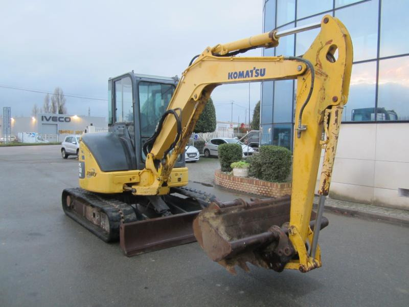 Komatsu PC50MR-2 - 小型挖掘机:图1 Komatsu PC50MR-2 - 小型挖掘机:图1