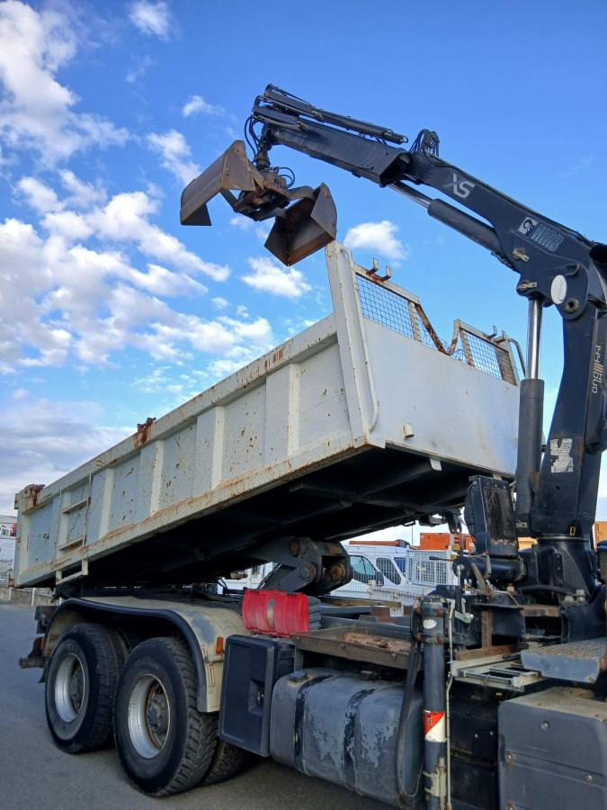 Renault Kerax 380 DXI - 翻斗车, 起重车:图3 Renault Kerax 380 DXI - 翻斗车, 起重车:图3