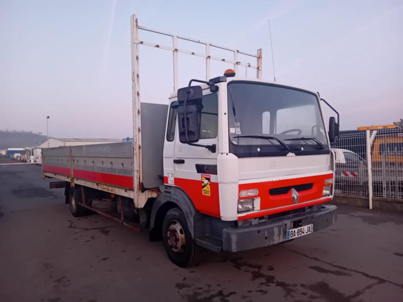 Renault Midliner S 150 - 栏板式/ 平板卡车:图1 Renault Midliner S 150 - 栏板式/ 平板卡车:图1