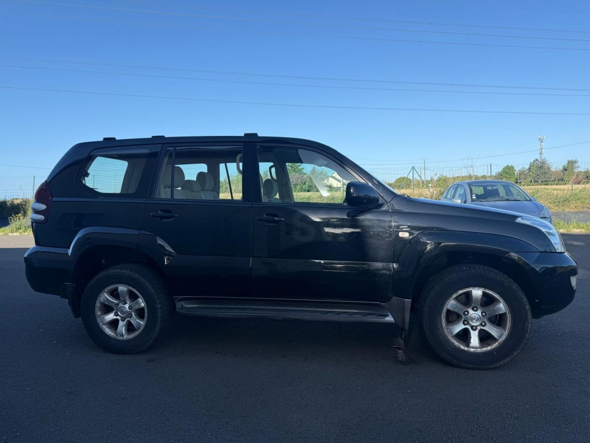 Toyota Land Cruiser - 越野车:图2 Toyota Land Cruiser - 越野车:图2