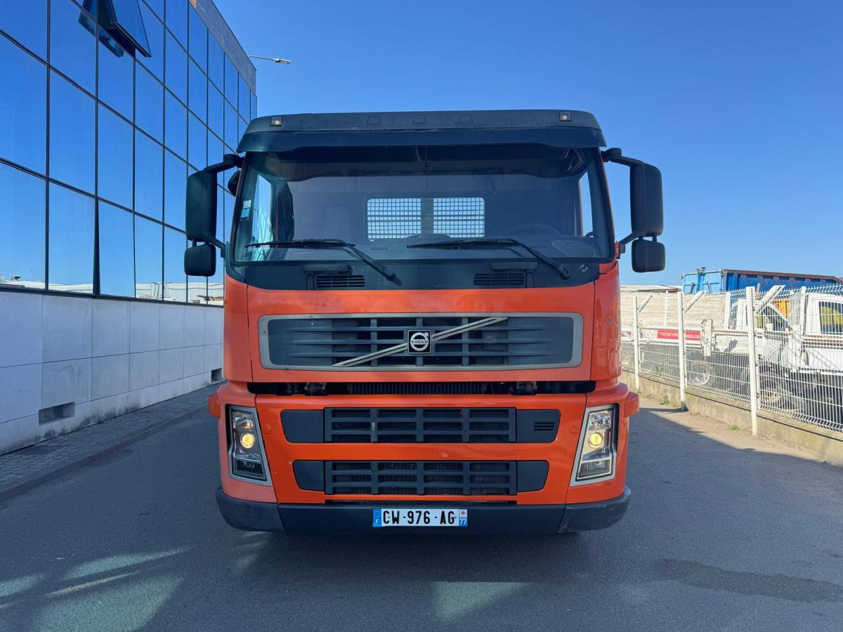 Volvo FM 380 - 箕斗装载车:图2 Volvo FM 380 - 箕斗装载车:图2