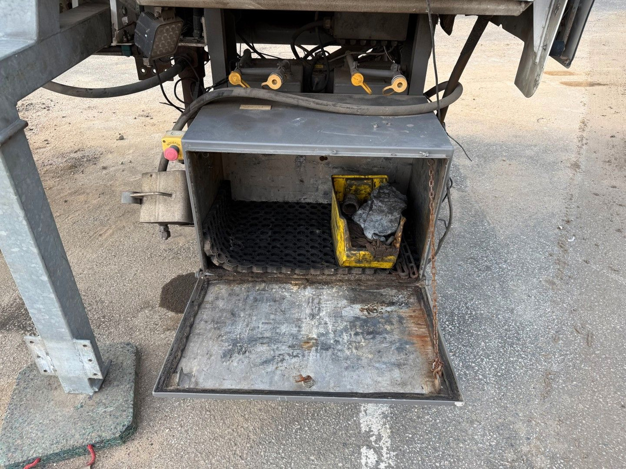 罐车 HMK Bilcon 23.800 L ADR Tank：图11