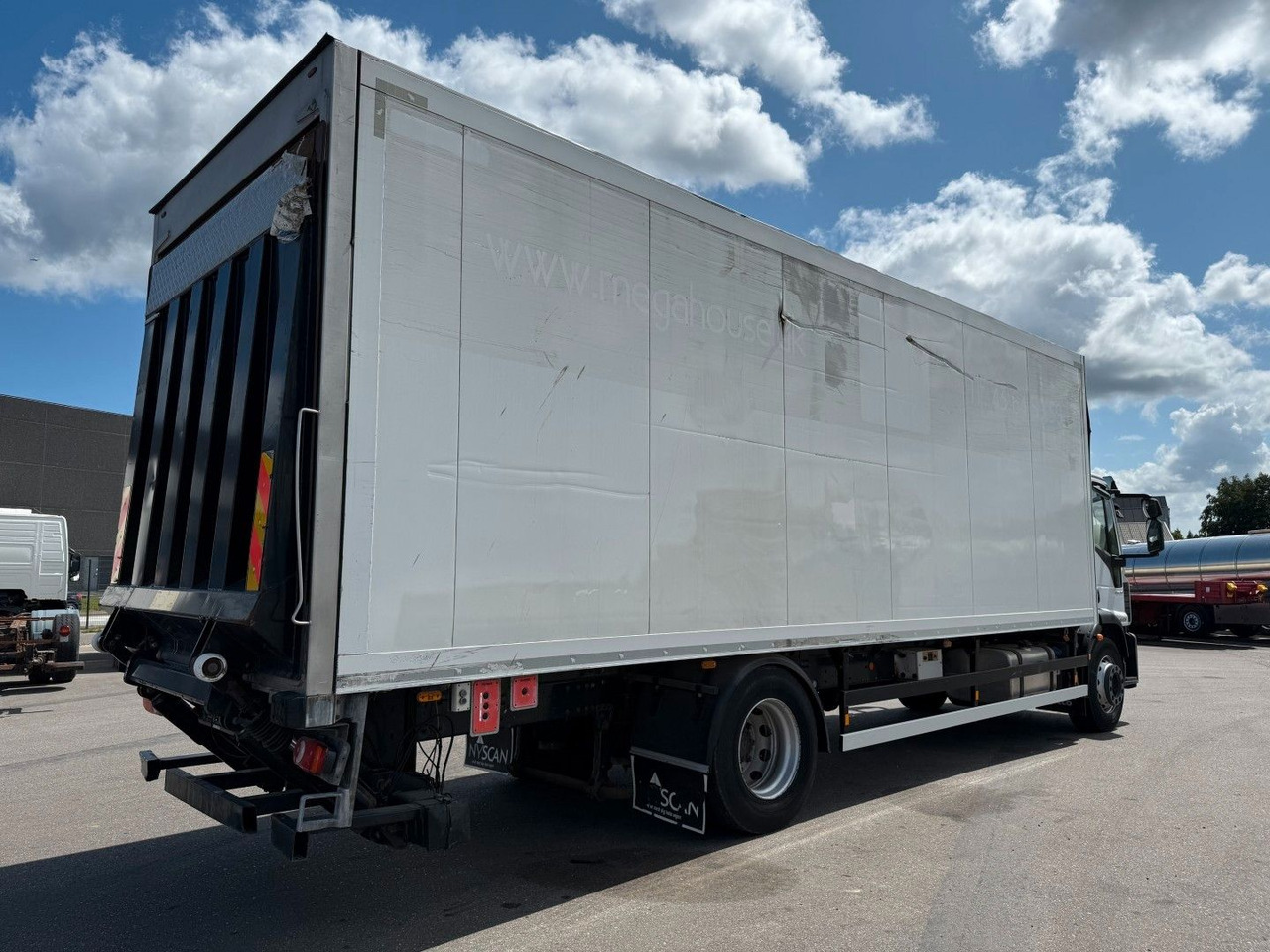 Iveco 180E32 4x2 Schmitz / Thermo King T-1200R Spectru Iveco 180E32 4x2 Schmitz / Thermo King T-1200R Spectru - 冷藏车:图3 Iveco 180E32 4x2 Schmitz / Thermo King T-1200R Spectru Iveco 180E32 4x2 Schmitz / Thermo King T-1200R Spectru - 冷藏车:图3