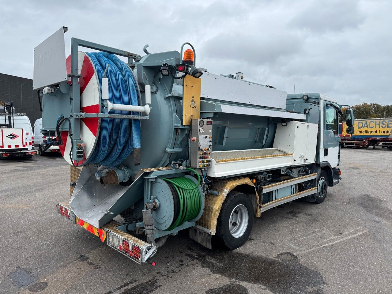 MAN TGL 12.240 4x2 Hvidtved Larsen SLP 5.5 - 真空车:图3 MAN TGL 12.240 4x2 Hvidtved Larsen SLP 5.5 - 真空车:图3