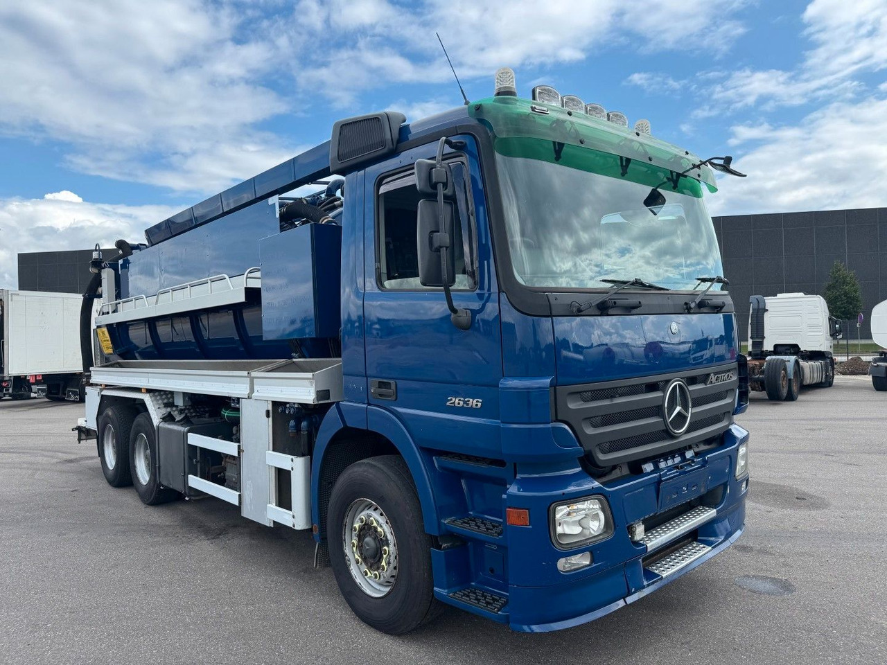 Mercedes-Benz Actros 2636 6x4 RHD Hvidtved Larsen Flexline 312 - 真空车:图2 Mercedes-Benz Actros 2636 6x4 RHD Hvidtved Larsen Flexline 312 - 真空车:图2