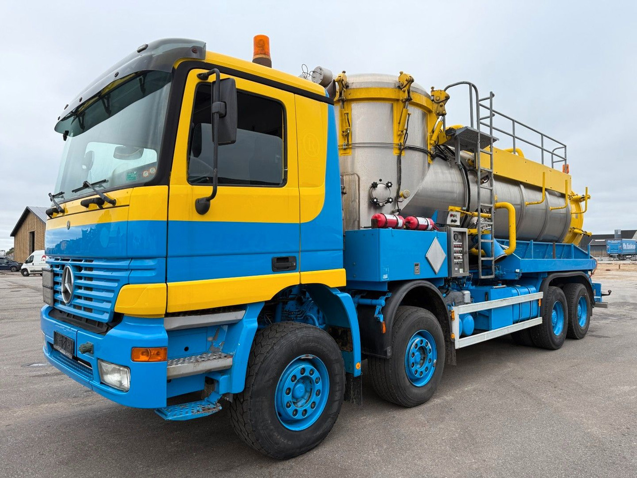 Mercedes-Benz Actros 4140 8x4 KOKS MEGAVAC 8000 ADR Dry Vac - 真空车:图1 Mercedes-Benz Actros 4140 8x4 KOKS MEGAVAC 8000 ADR Dry Vac - 真空车:图1