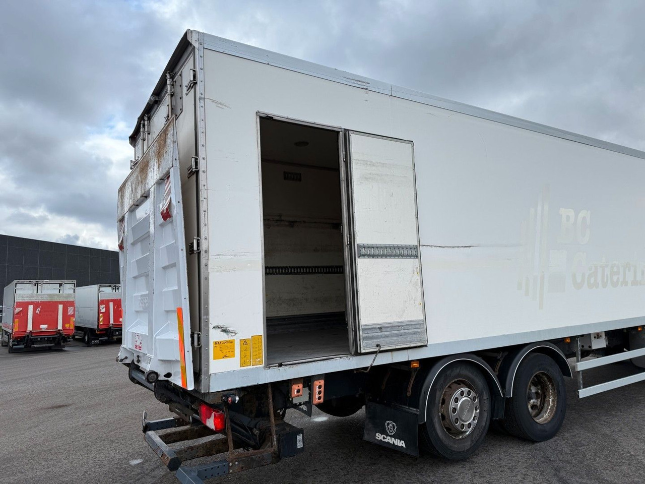 Scania P320 6x2*4 Carrier Supra 950 Mt. 9.40 m. Box - 冷藏车:图5 Scania P320 6x2*4 Carrier Supra 950 Mt. 9.40 m. Box - 冷藏车:图5