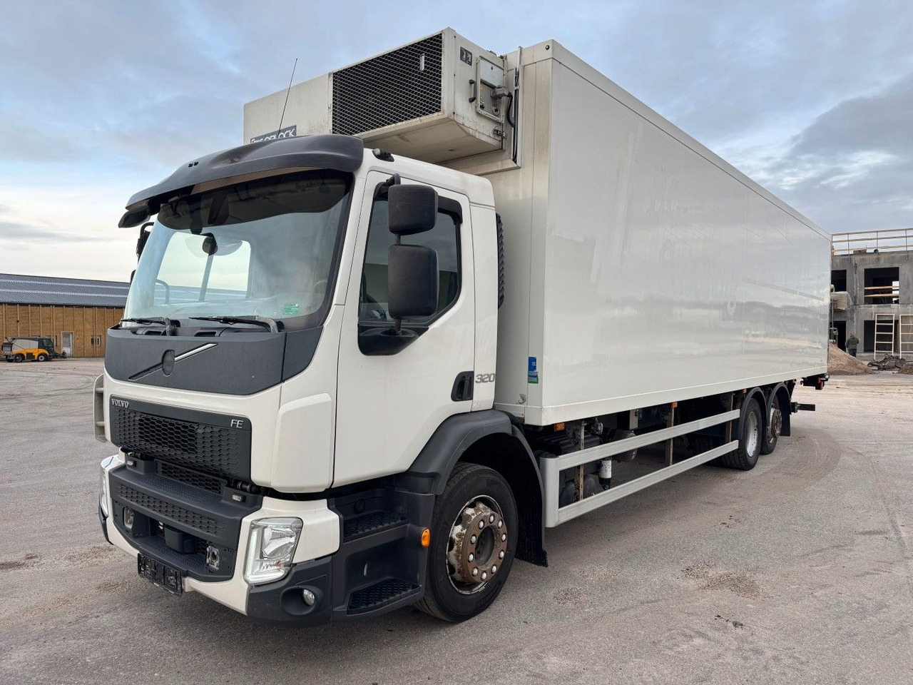 Volvo FE320 6x2*4 Frigoblock FK25SL 9.9 m Frigobox - 冷藏车:图1 Volvo FE320 6x2*4 Frigoblock FK25SL 9.9 m Frigobox - 冷藏车:图1