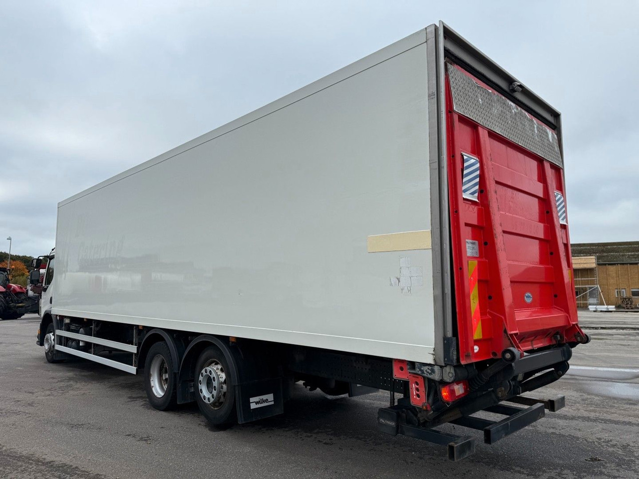 Volvo FE320 6x2*4 TK T1200-R Spectrum 9,80 m. koffer - 冷藏车:图4 Volvo FE320 6x2*4 TK T1200-R Spectrum 9,80 m. koffer - 冷藏车:图4