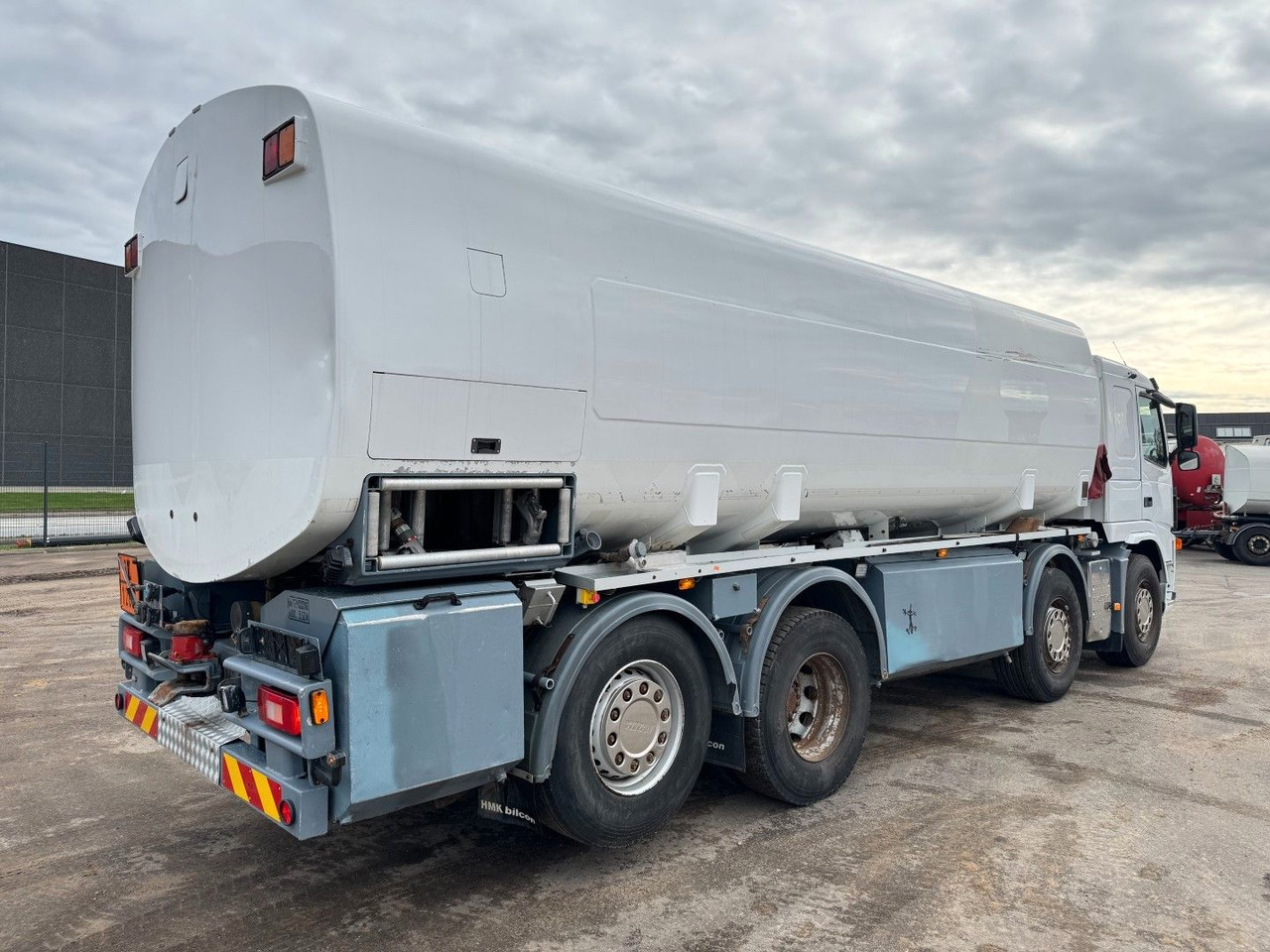 Volvo FM 440 8x2*6 24.000 l. ADR Tanktruck - 罐车:图3 Volvo FM 440 8x2*6 24.000 l. ADR Tanktruck - 罐车:图3