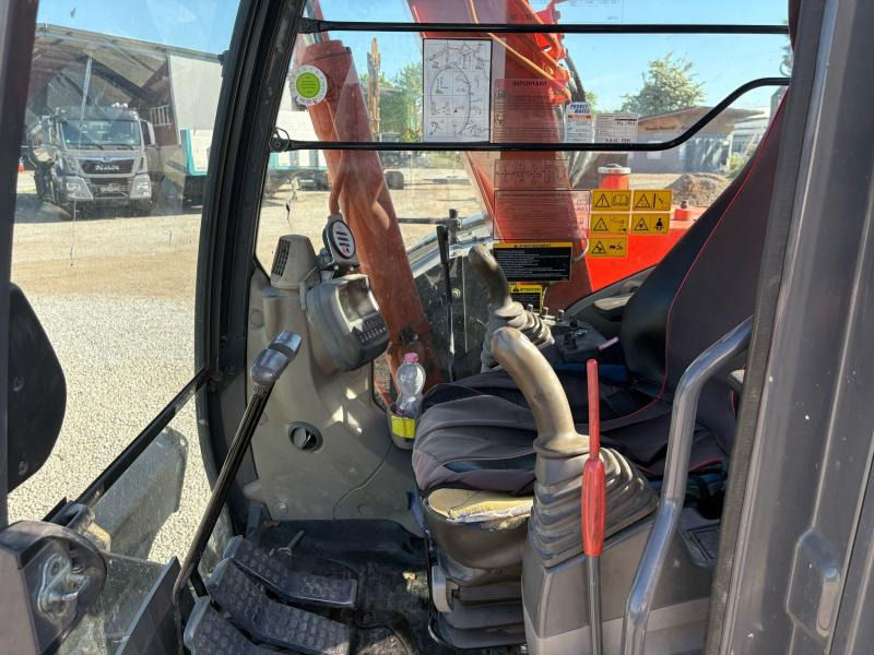 Hitachi ZX85US-3 - 小型挖掘机:图5 Hitachi ZX85US-3 - 小型挖掘机:图5