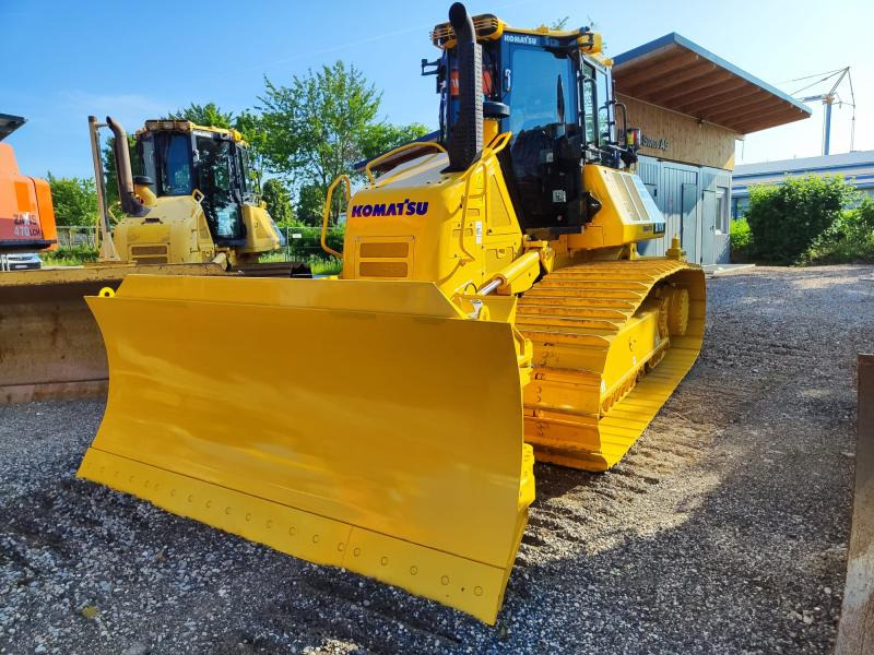 Komatsu D61PX-24E0 - 推土机:图2 Komatsu D61PX-24E0 - 推土机:图2