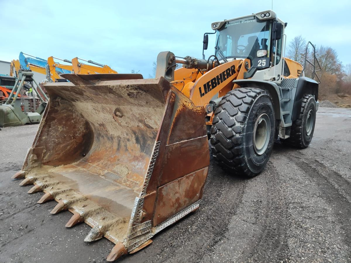 Liebherr L576 X-Power - 轮式装载机:图2 Liebherr L576 X-Power - 轮式装载机:图2