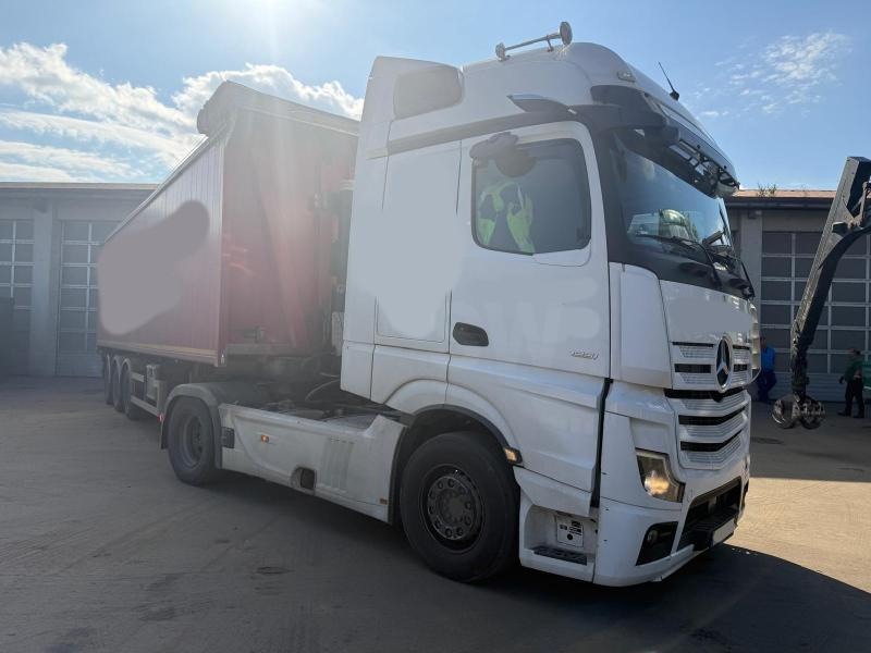 Mercedes Actros 1851 - 牵引车:图1 Mercedes Actros 1851 - 牵引车:图1