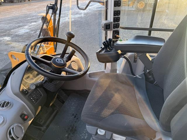 Volvo L110H - 轮式装载机:图3 Volvo L110H - 轮式装载机:图3
