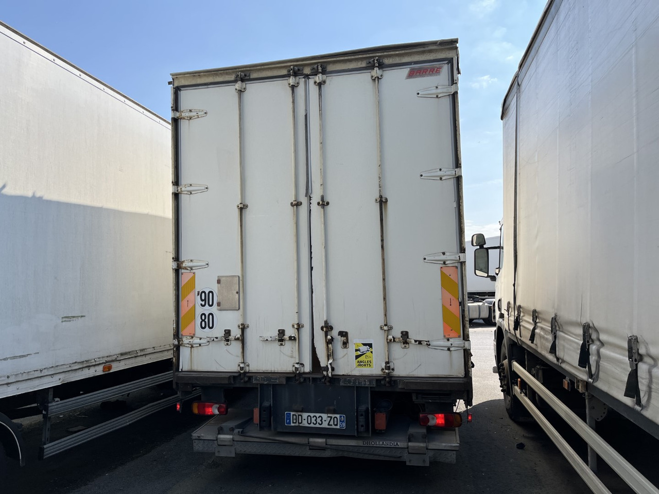 DAF LF 220 - 侧帘卡车:图2 DAF LF 220 - 侧帘卡车:图2