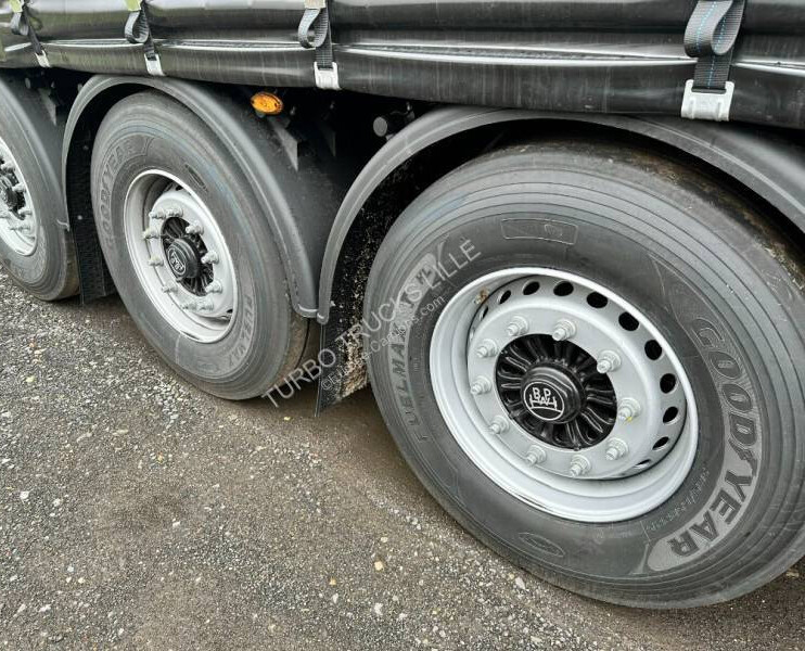 Kögel 3 essieux - 侧帘半拖车:图2 Kögel 3 essieux - 侧帘半拖车:图2