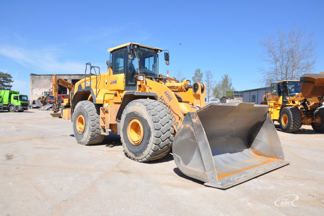 Hyundai HL980 - 轮式装载机:图2 Hyundai HL980 - 轮式装载机:图2