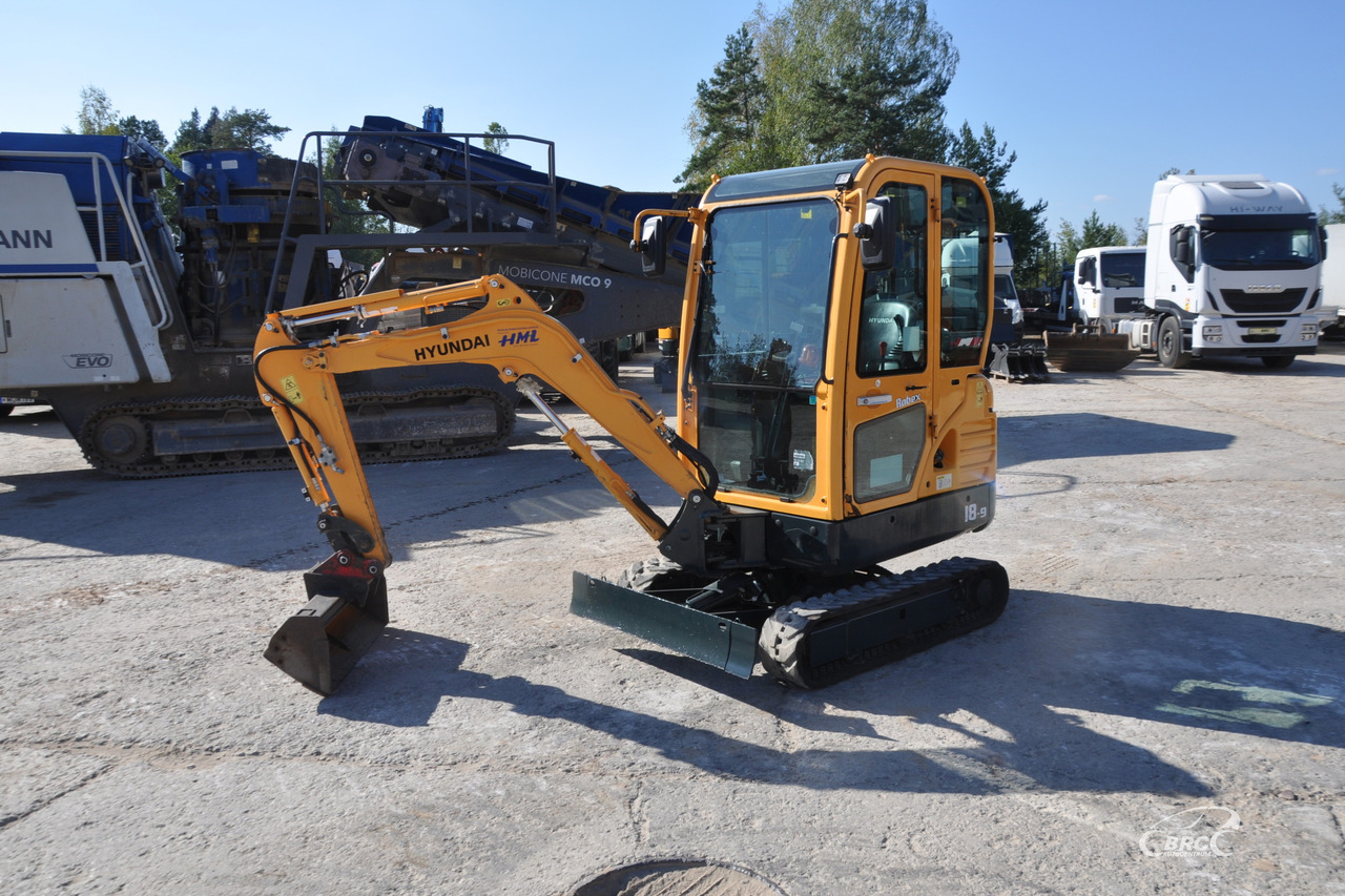 Hyundai R18-9 - 小型挖掘机:图1 Hyundai R18-9 - 小型挖掘机:图1