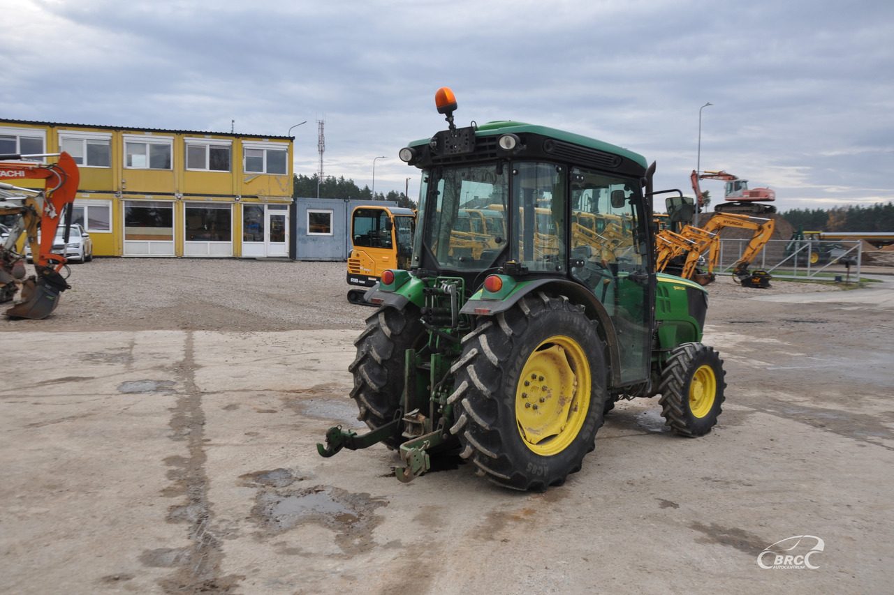 John Deere 5085 - 拖拉机:图5 John Deere 5085 - 拖拉机:图5