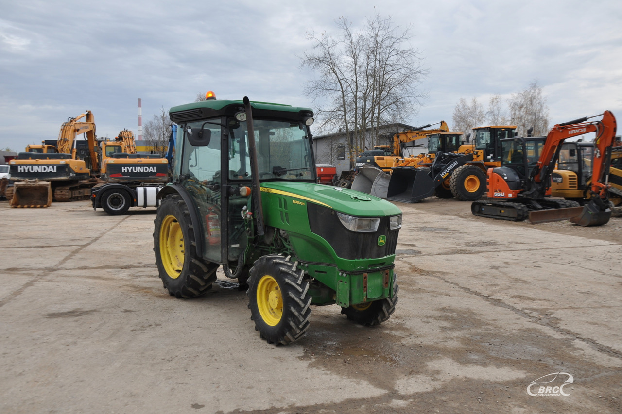 John Deere 5085 - 拖拉机:图2 John Deere 5085 - 拖拉机:图2