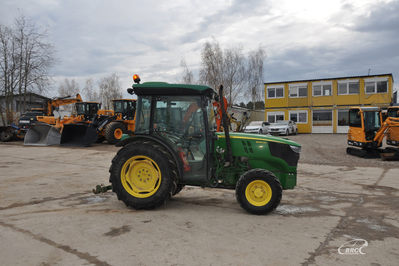John Deere 5085 - 拖拉机:图4 John Deere 5085 - 拖拉机:图4