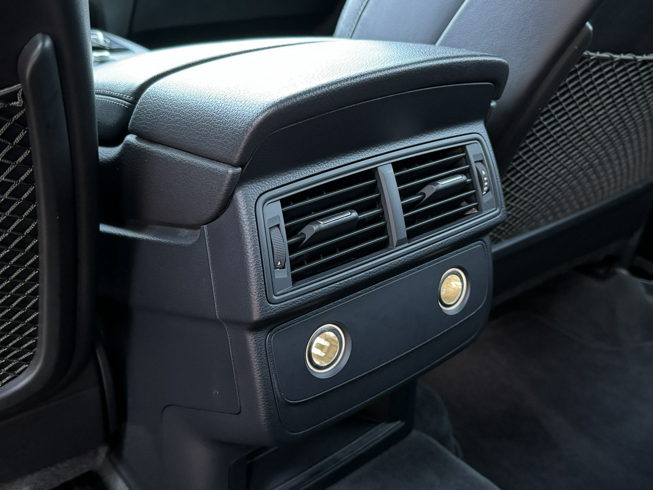 越野车 Audi Q7:图36 越野车 Audi Q7:图36