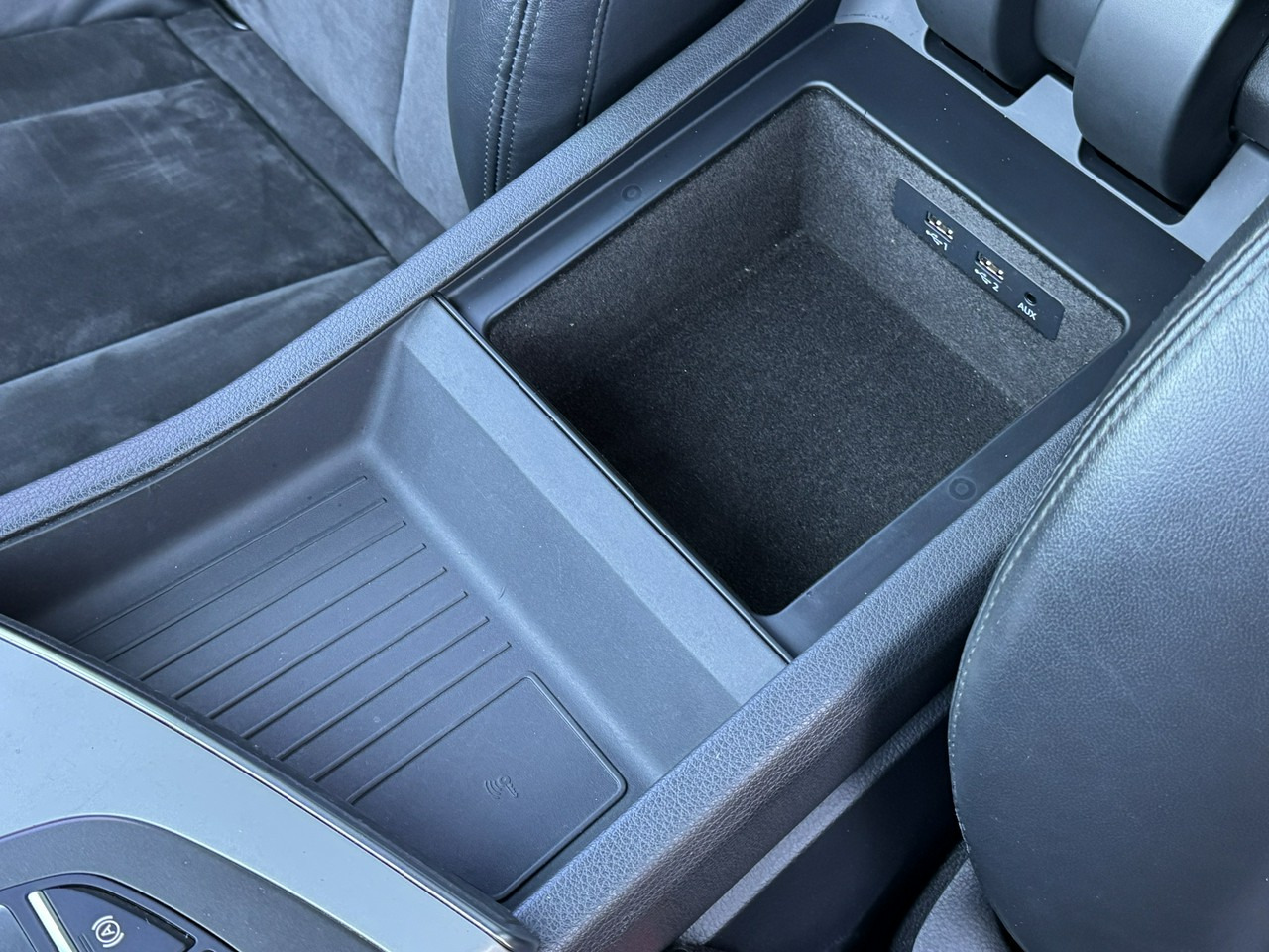 越野车 Audi Q7:图32 越野车 Audi Q7:图32