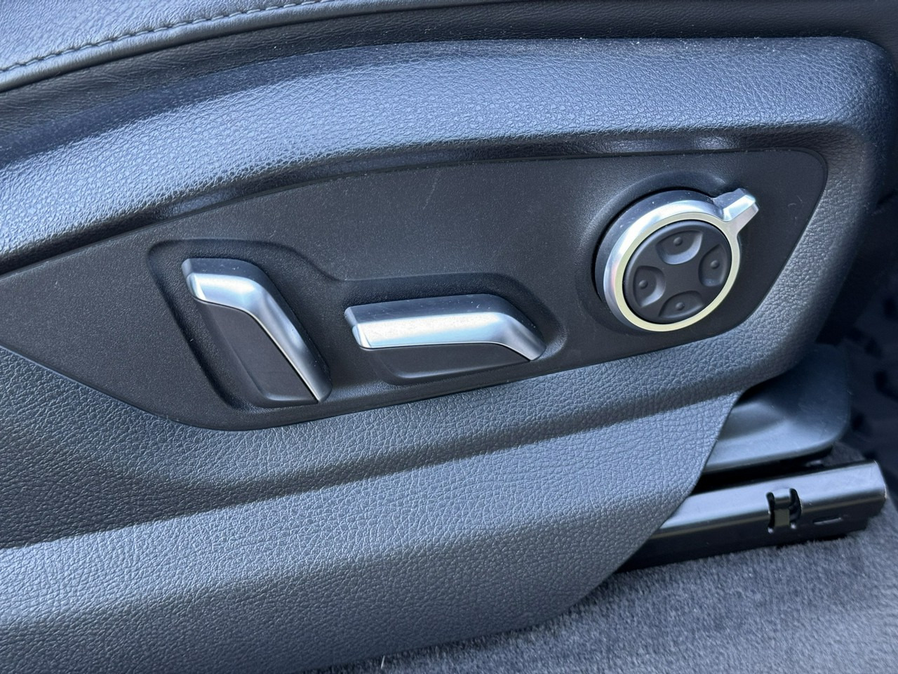 越野车 Audi Q7:图44 越野车 Audi Q7:图44