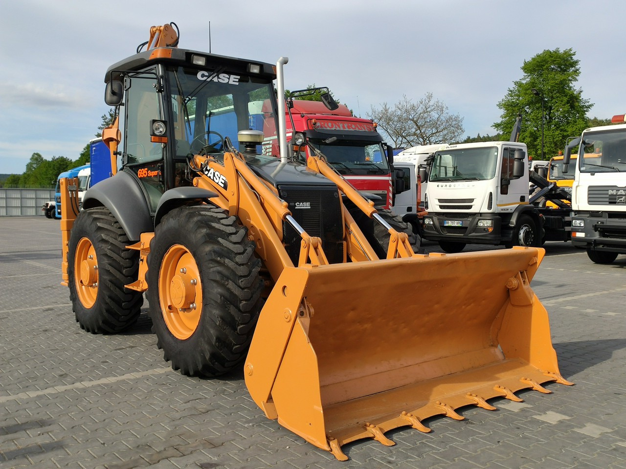 Case 695SR2-4PS - 反铲装载机:图5 Case 695SR2-4PS - 反铲装载机:图5